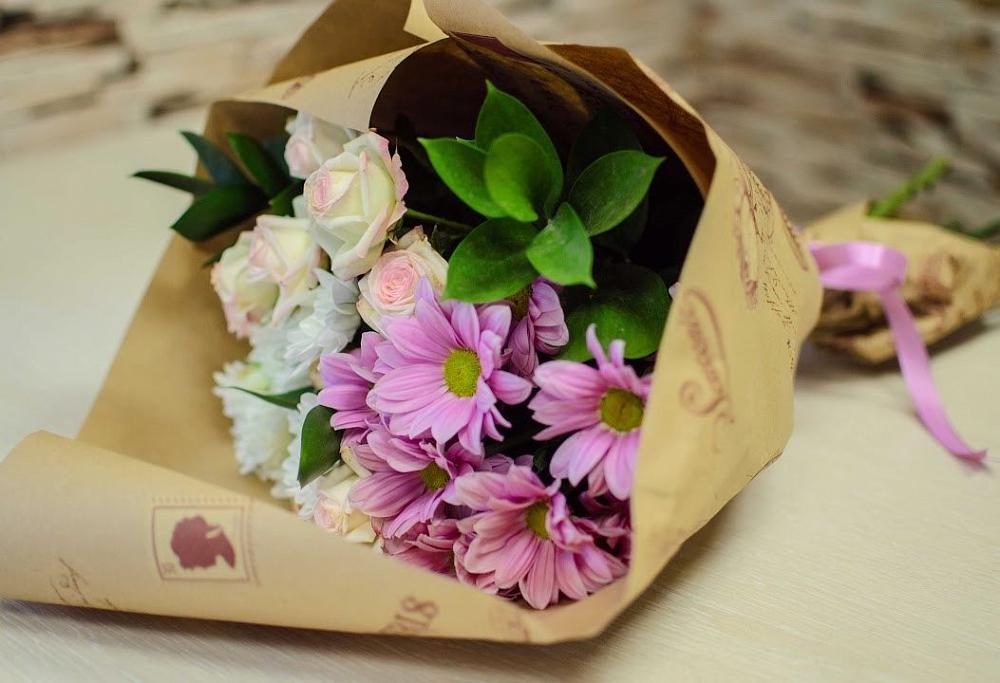 Букет цветов из: Розы и Хризантемы в Новолуговом