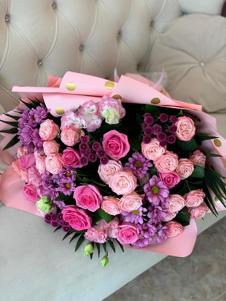 Букет цветов из: Хризантемы, Розы и Лизиантусы в Новолуговом