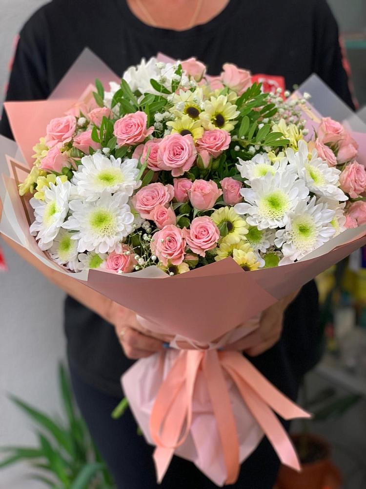 Букет цветов из: Розы и Хризантемы в Новолуговом