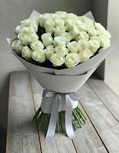 Букет 35 Белых роз в Новолуговом