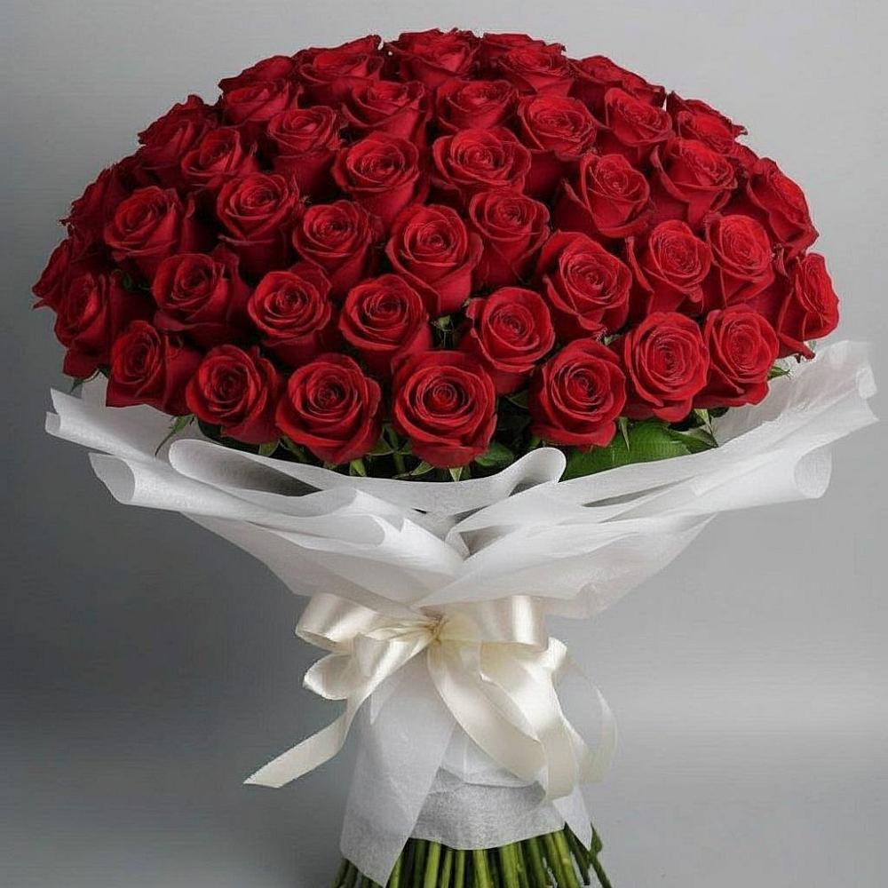 Букет 101 Красная роза Блэк Мэджик в Новолуговом