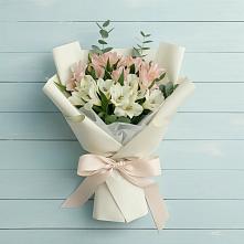 Букет цветов из:  Альстромерии в Новолуговом