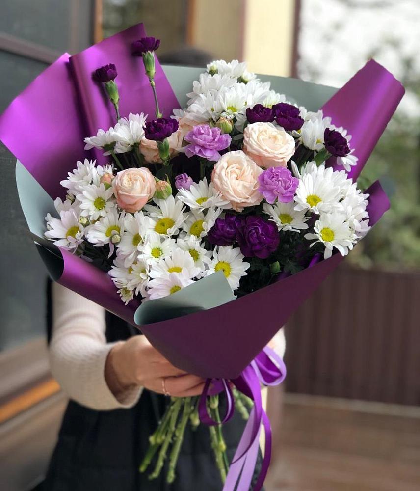 Букет цветов из: Хризантемы, Гвоздики и Розы в Новолуговом