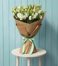 Букет цветов из:  Лизиантусы в Новолуговом