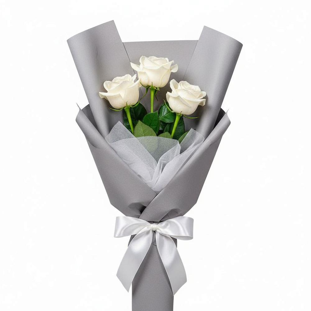 Букет 3 белые розы в Новолуговом