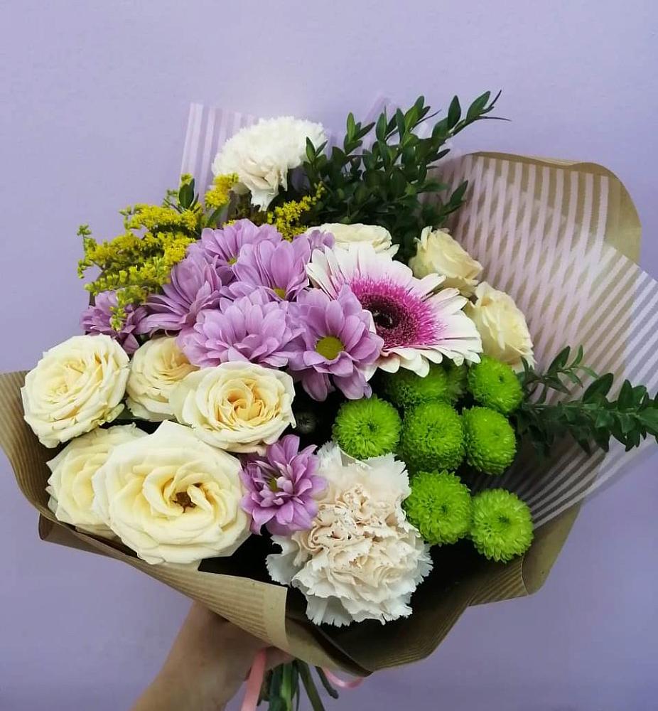 Букет цветов из: Хризантемы, Розы, Гвоздики и Герберы в Новолуговом