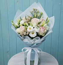 Букет цветов из:  Розы и Лизиантусы в Новолуговом