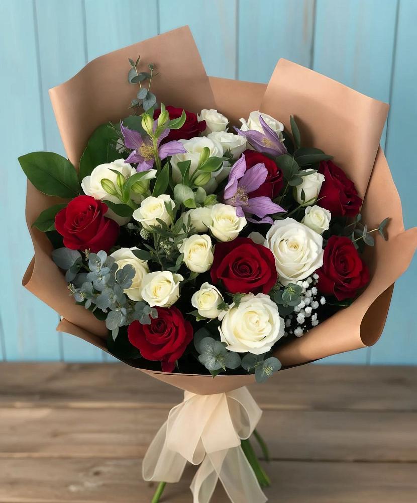 Букет цветов из: Розы и Альстромерии в Новолуговом