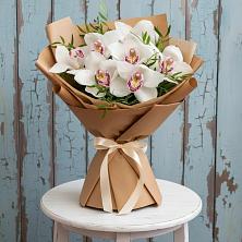 Букет цветов из:  Орхидеи и Розы в Новолуговом