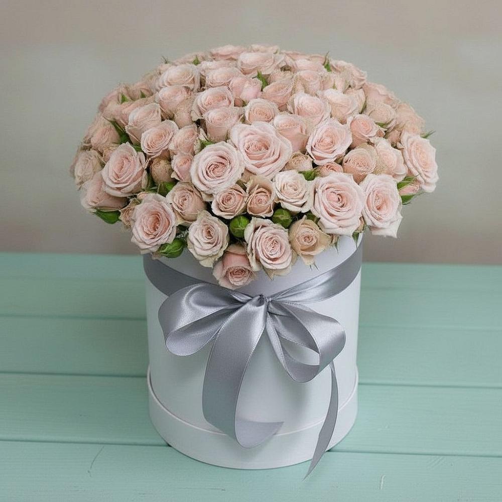 Цветочная композиция из Розы в шляпной коробке в Новолуговом