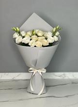 Букет цветов из:  Розы и Лизиантусы в Новолуговом